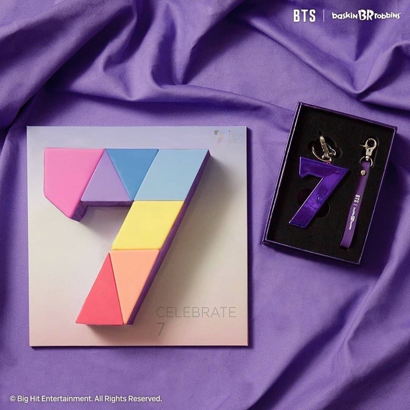 BTS x Baskin Robbins Korea 7 Signal Light Keyring