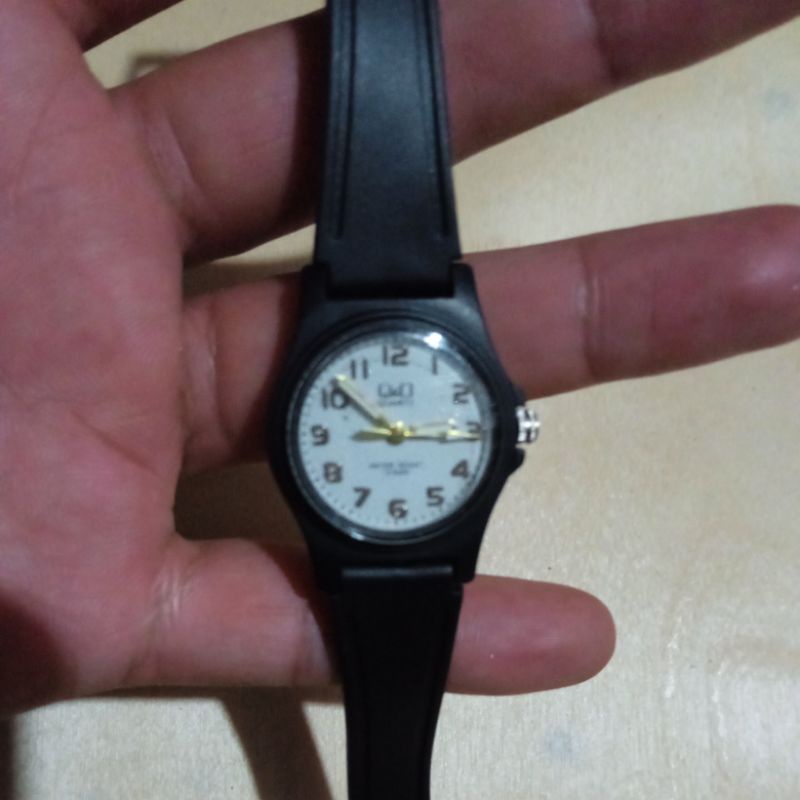 Jam Tangan Wanita Diameter Mini/jam wanita ukuran kecil-Q.O putih