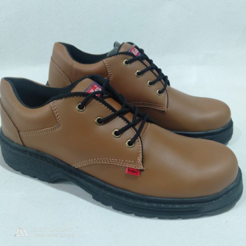 sepatu safety pendek tali