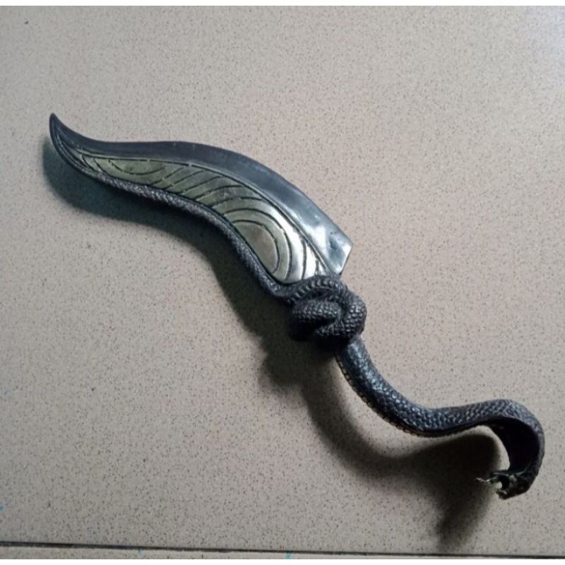 Pusaka Kujang Gagang Ular Kobra Cobra Kuningan Hitam Antik