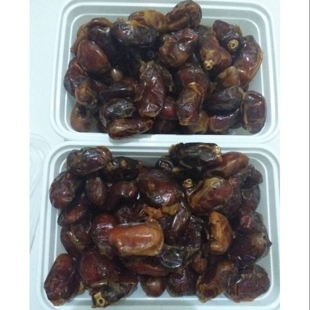 

Kurma Khalas 1 KG