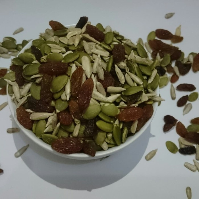 

Q12S Mix Pumpkin Seeds, Sunflower Seeds, Kismis/Raisin - 500 Gram D51qs