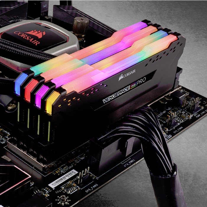 Corsair DDR4 Vengeance RGB Pro PC28800 64GB (2X32GB)