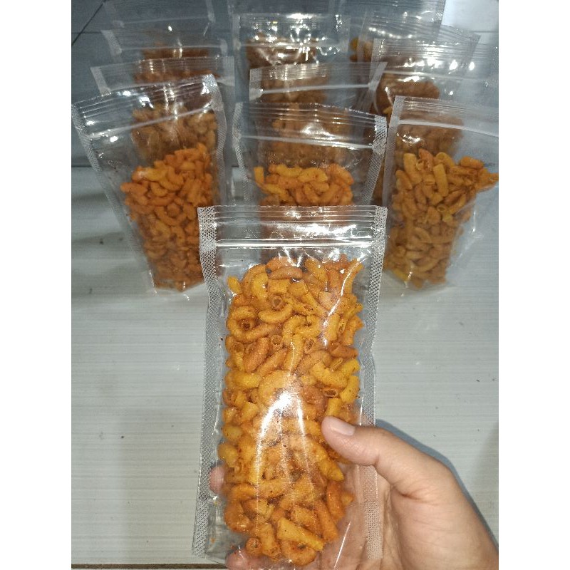 

seblak makaroni bantet