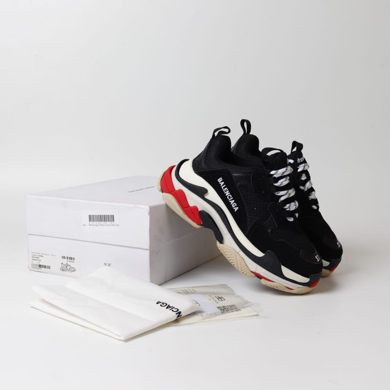 SEPATU BALENCIAGA TRIPLE S BLACK WHITE RED PREMIUM BNIB ORI SNEAKERS CEWE COWOK KEREN MURAH GAYA