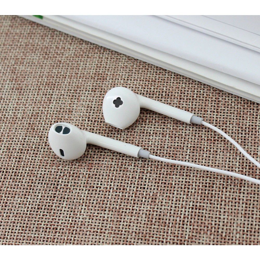 Earphone In Ear Dengan Kabel + Jack 3.5mm Untuk Game Handphone