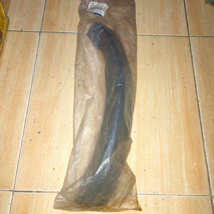 Ford Genuine Parts Spoiler bumper belakang kiri Ford Escape 2.0 / 3.0