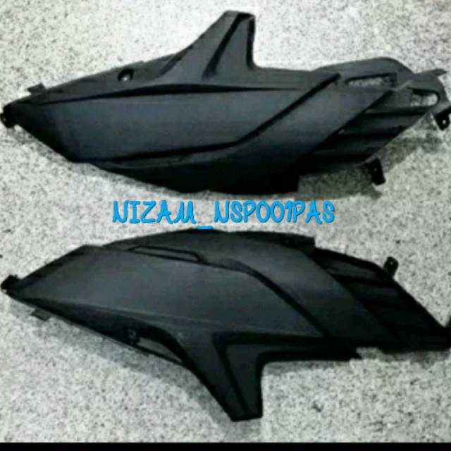 Cover Sambungan Body Cover Samping Vario Techno 110 Karbu