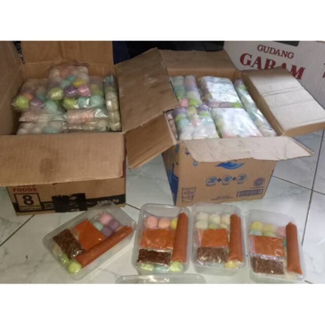 

Cilok rainbow @17.500 makanan unik...