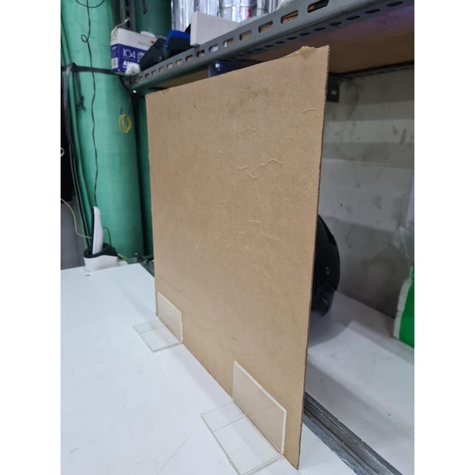 

Sekat Meja Akrilik/Pembatas/Partisi/Pelindung Acrylic 2Mmx80Cmx50Cm