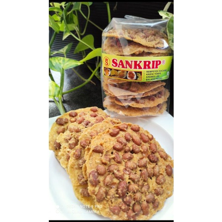 

FREE ONGKIR Jkt Tgr Bks. GARANSI produk utuh sampai tujuan. FRESH SETIAP HARI. [HALAL] rempeyek kacang Sankrip. kacangnya full. alami. Ngemil dgn rasa aman. ada depkes