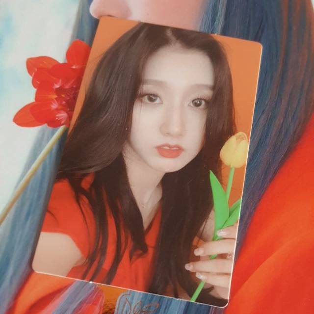 [WTT/WTS] LOVELYZ ONCE UPON A TIME WHEN WE WERE US YEIN PHOTOCARD TRADE FOR JIAE OR JISOO PHOTOCARD