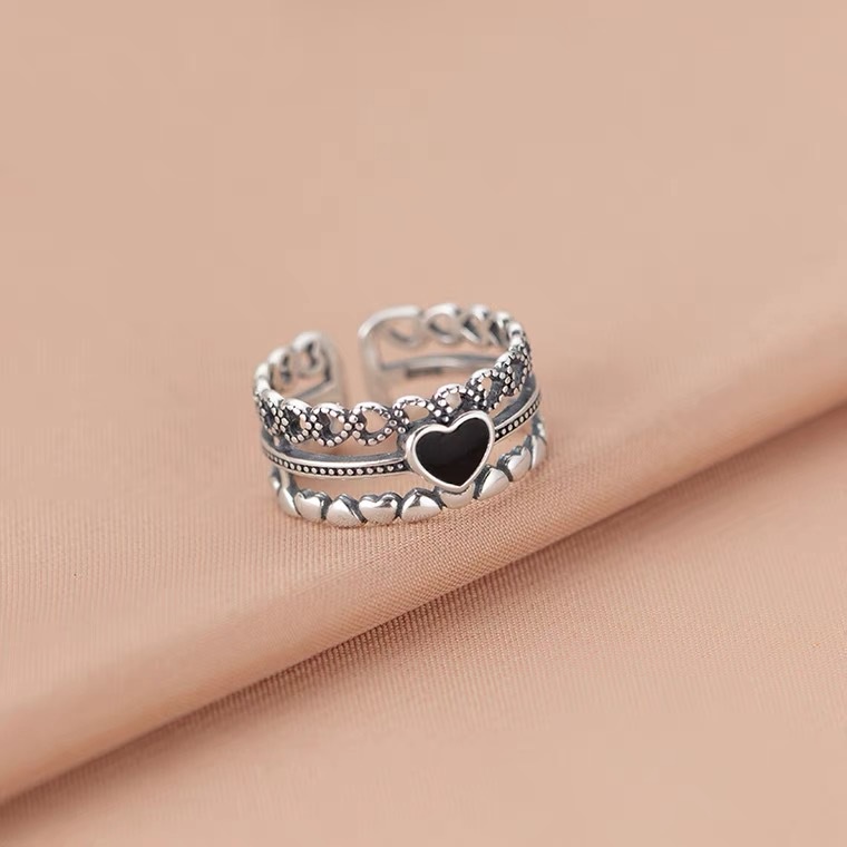 Cincin Model Hati Hollow Bahan Alloy Warna Silver Untuk Wanita