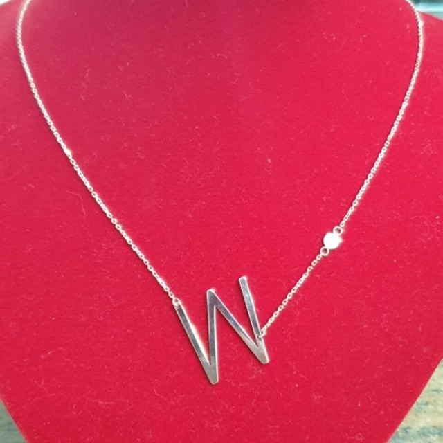 Kalung carendelino kekinian emas asli kadar 750 rosegold huruf M dan W