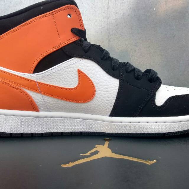 aj1 mid sbb