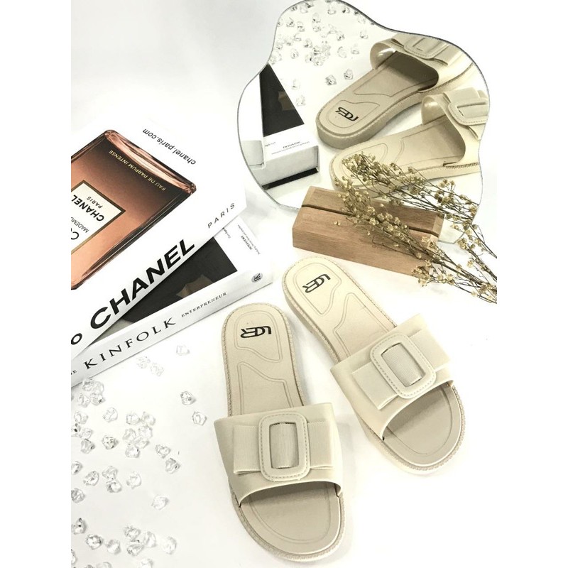 Sandal Slop Gesper BEST SELLER Import LCR F-020-Broken White
