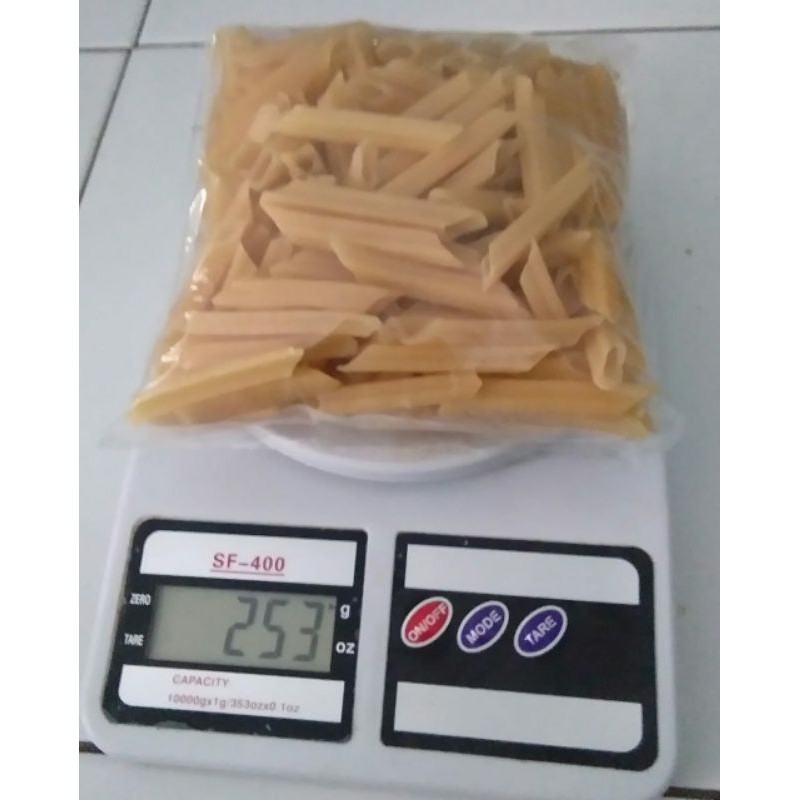 

kerupuk stik kentang