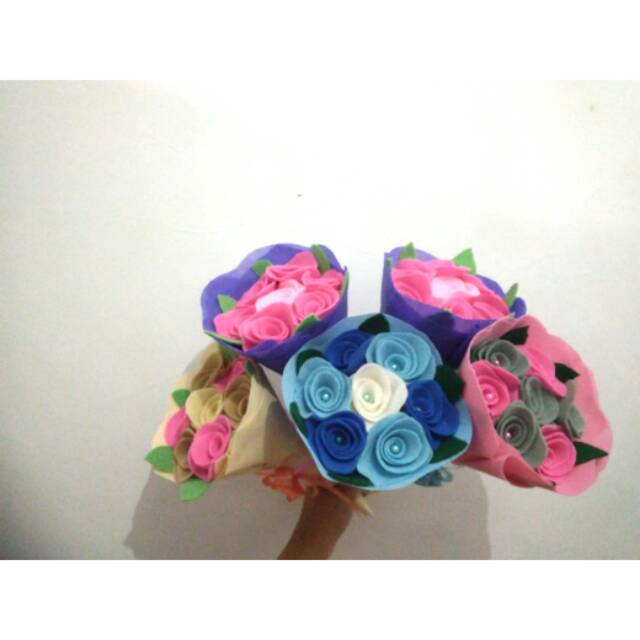 Flower bouquet size SM  , buket wisuda