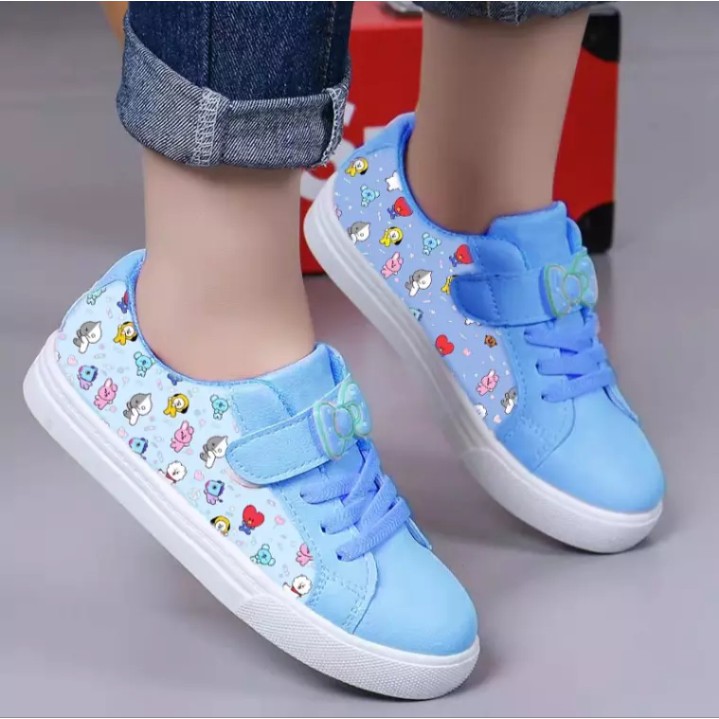 Sepatu Sneakers Anak Perempuan Murah Motif Karakter BTS Lucu Umur 1-10 Tahun | Sepatu Anak Sekolah | Sepatu Anak Perempuan Terbaru 2023