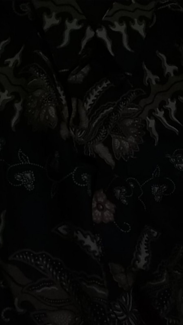 Gareng Warna Dasar Hitam Batik Pria Lengan Panjang Full Furing Batik Katun Solo