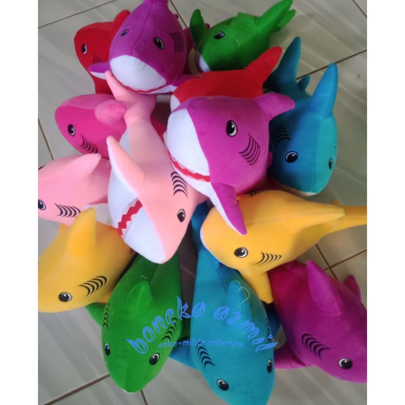 Boneka ikan hiu baby shark ukuran 35cm