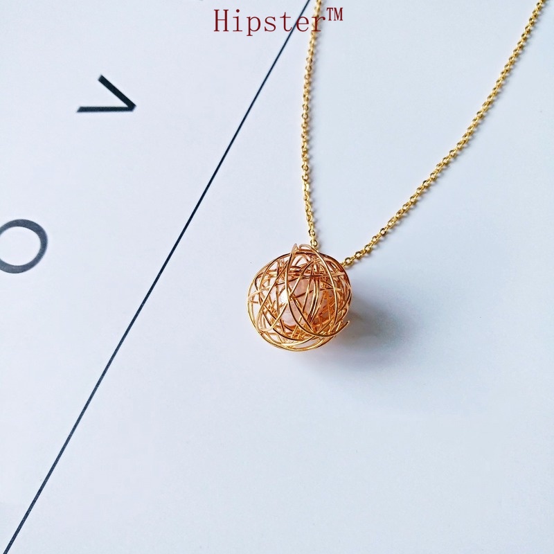 Best Selling Exquisite Elegant Rose Golden Hollow Natural Freshwater Pearl Pendant Fashion Temperament Clavicle Chain