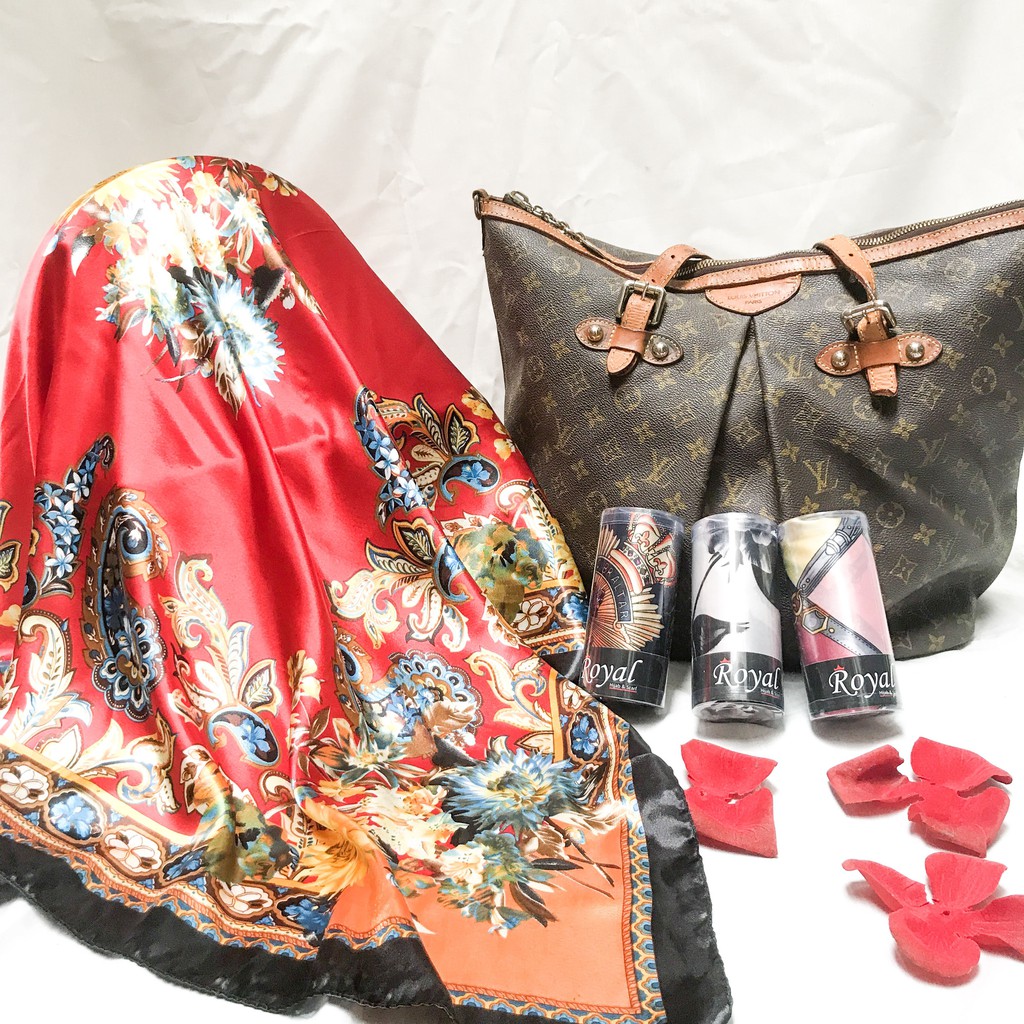 Hijab motif unik dan mewah bunga floral premium murah warna merah hitam tidak licin