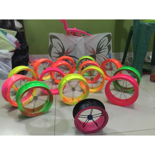 Bladu Lanyangan Motif jari-jari