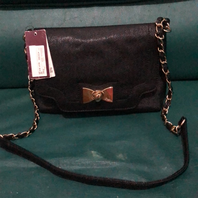 Tas Selempang Hitam Roem Shopee Indonesia