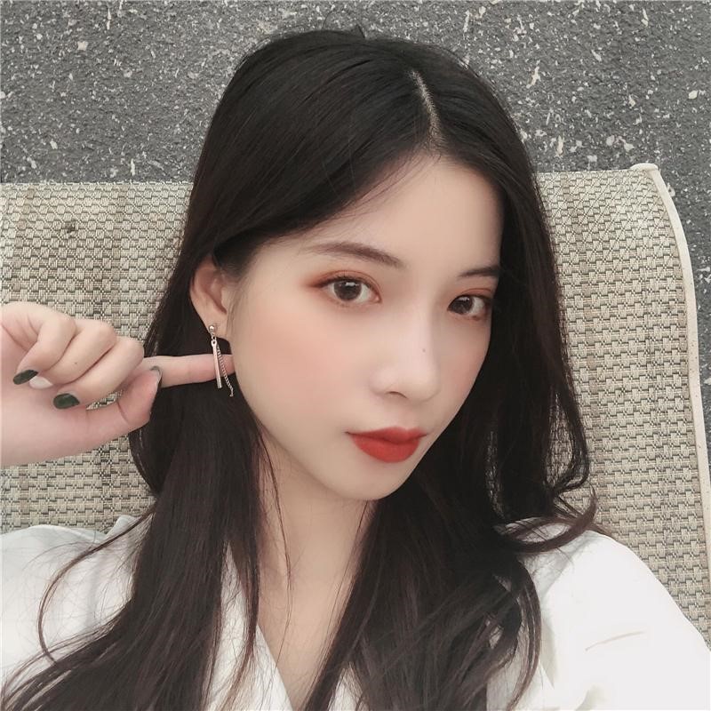 We Flower Anting Rantai Rumbai Menjuntai Desain Bunga Warna Silver Gaya Minimalis Untuk Wanita