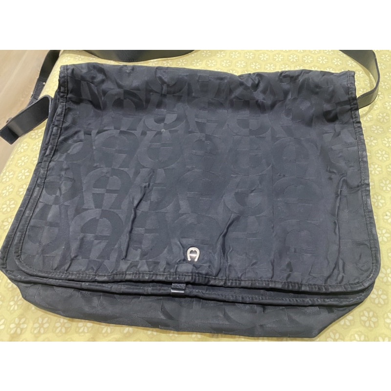 Messenger bag Aigner / Tas Selempang Aigner