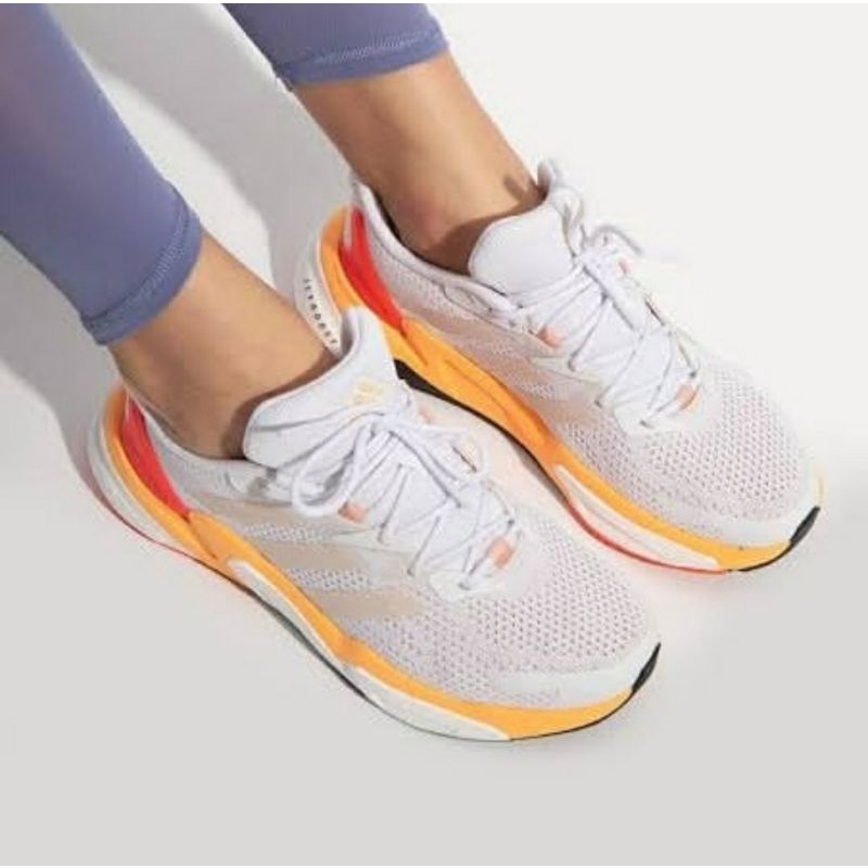 ADIDAS WOMAN X9000L3