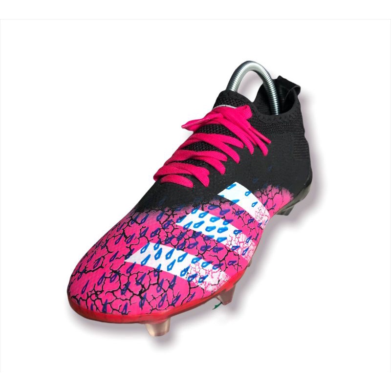 SEPATU BOLA ADIDAS PREDATOR