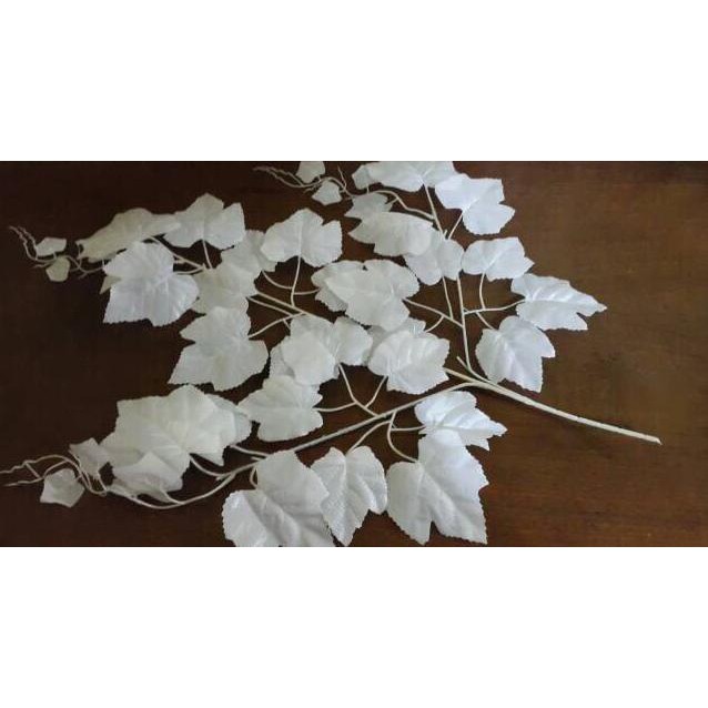 DAUN ANGGUR PUTIH / DAUN ANGGUR PLASTIK / DAUN DEKORASI / D-04