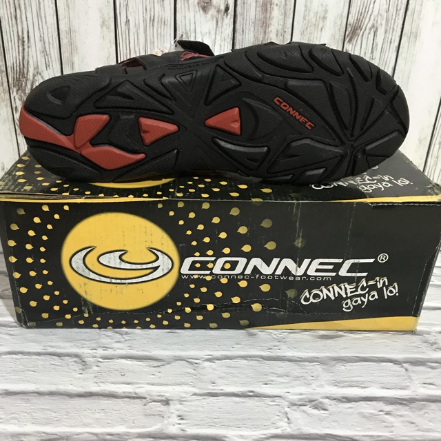 BIG SALE SANDAL CEWEK CONNEC LIVINA