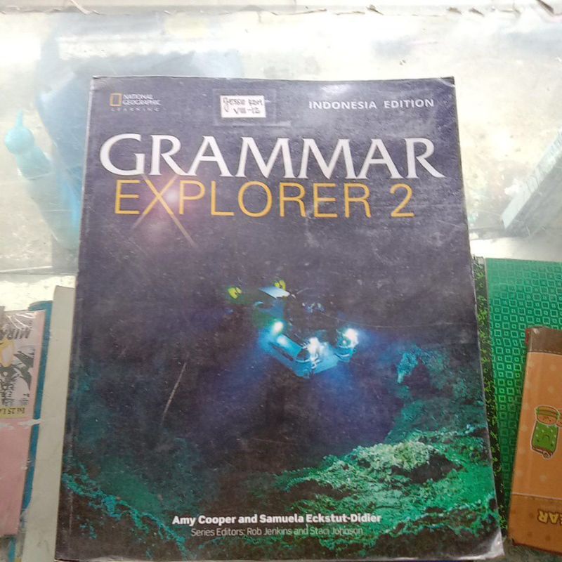 buku grammar Explorer 2