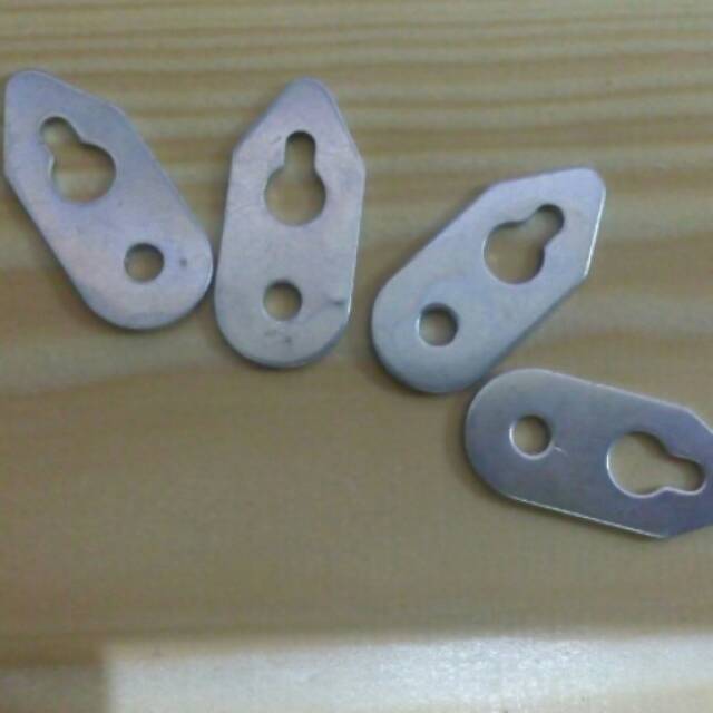 Gantungan pigura plus sekrup