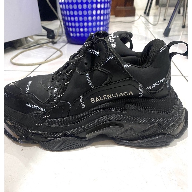 BALENCIAGA TRIPLE S TABUNG