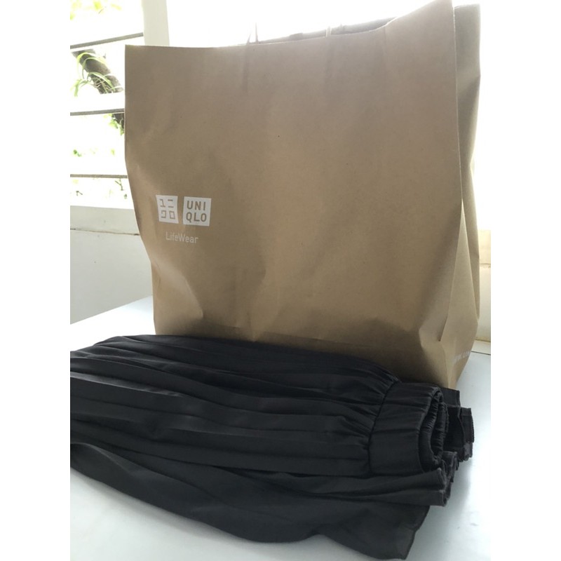 UNIQLO ROK PLISKET ORIGINAL