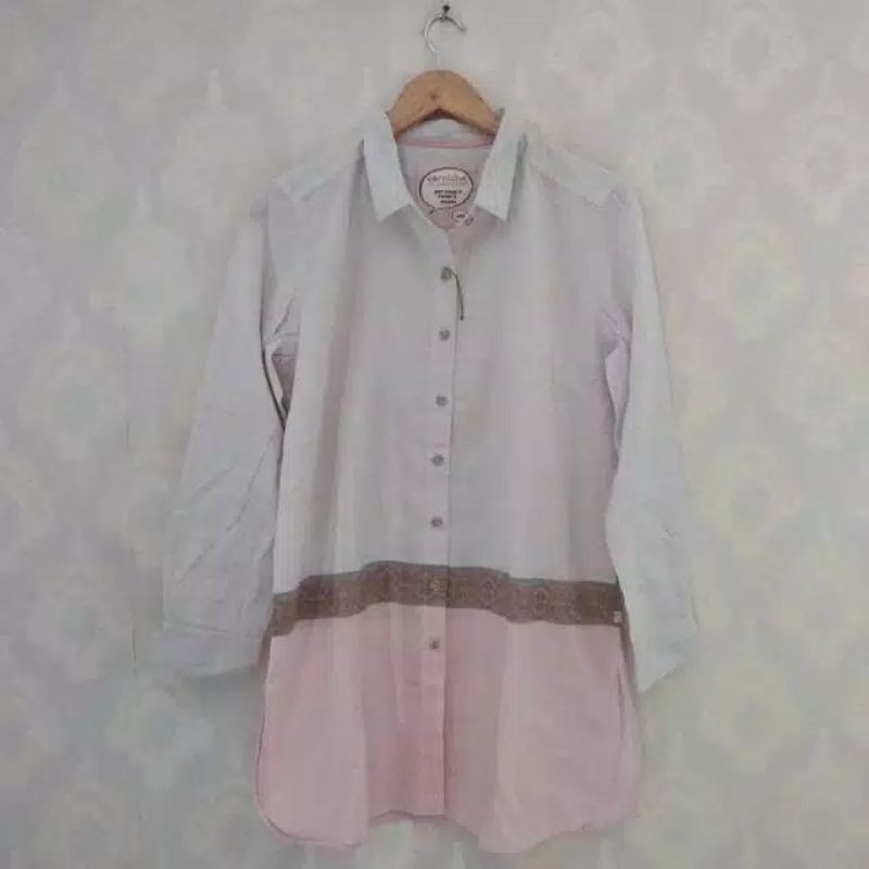 preloved kemeja corniche