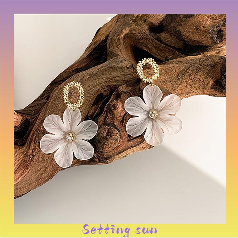 S925 Silver Needle Flower Shape Gaya Segar Anting Pejantan Cocok untuk Wanita TN