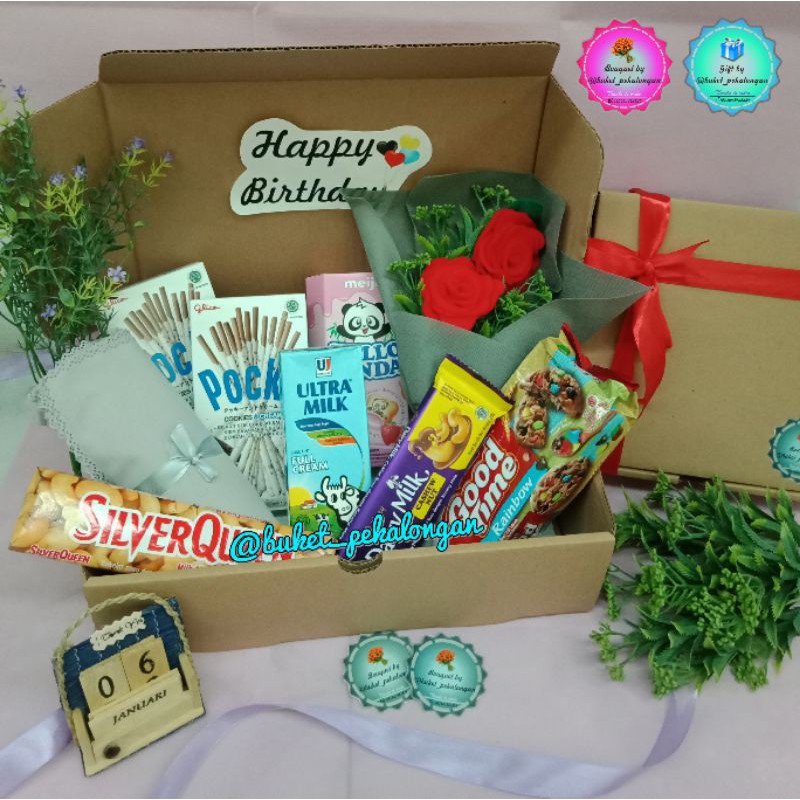 

Box gift / hampers jajan/ hampers jilbab / birthday gift / kado wisuda / wedding gift / baby gift
