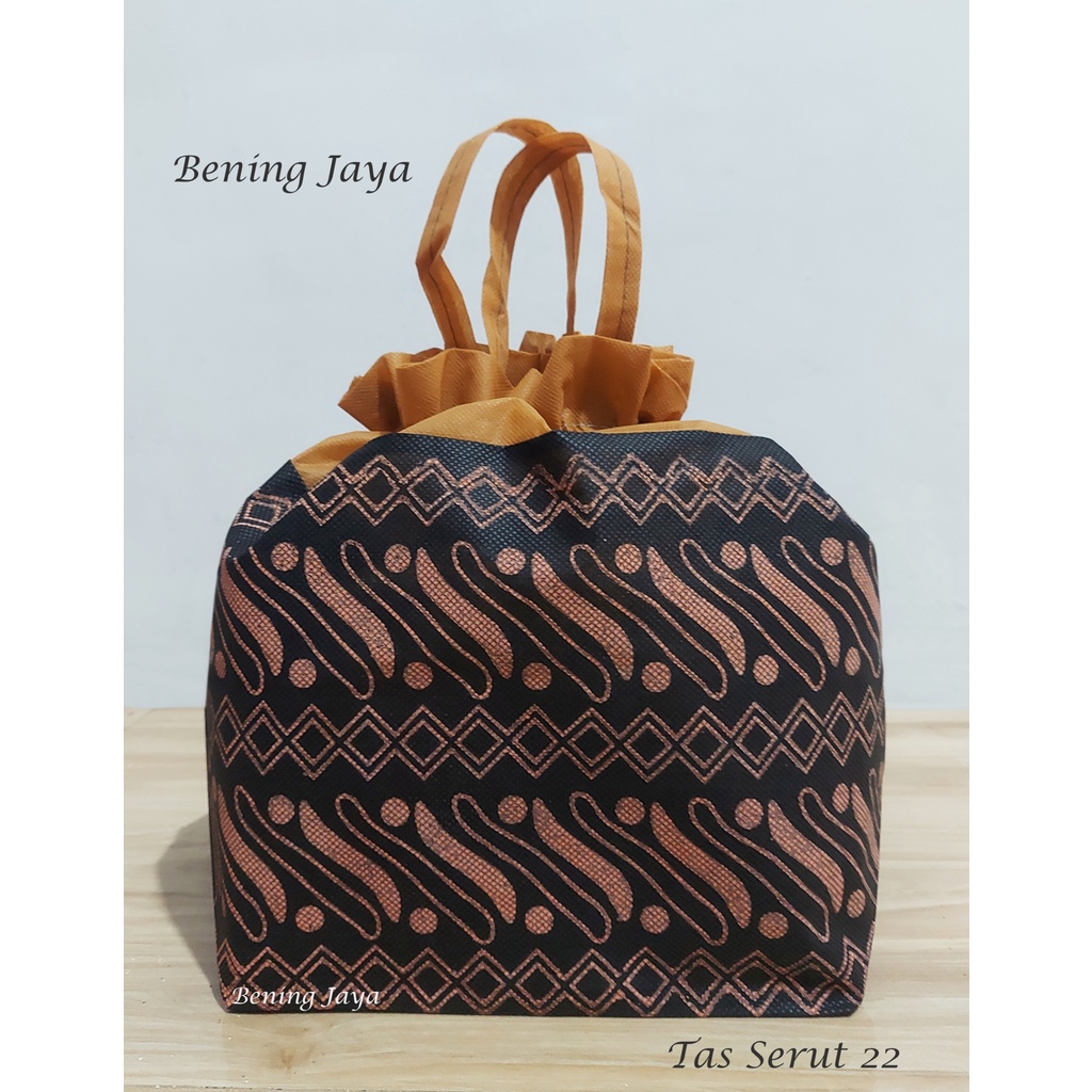 

Tas Hajatan Goodie Bag Serut 22 Batik SFM Mocca Hitam