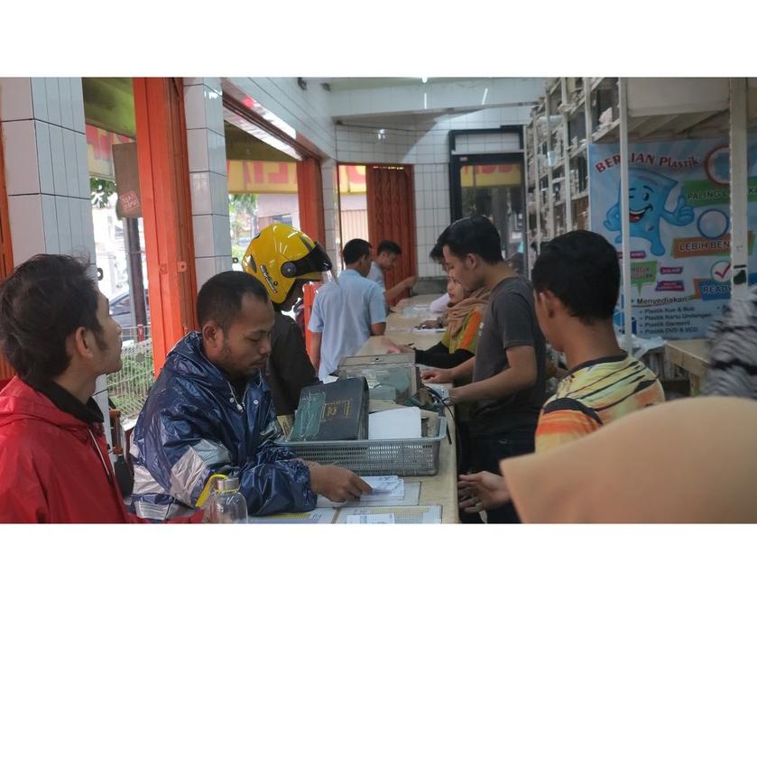 

40X40 CM PLASTIK OPP (SEAL/LEM) TEBAL 20 MIC ASLI / PLASTIK KEMASAN GARMENT / BAJU / CELANA /PAKAIAN