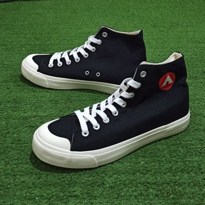 SALE Sepatu Pria Sneakers Airwalk New Basic Hi 100% Original