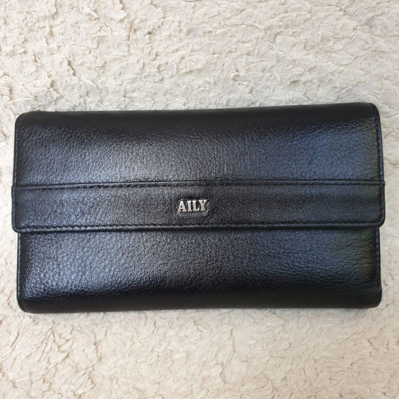 Dompet Aily Wanita Lipat Hitam Kulit Asli Banyak Slot Kartu Preloved