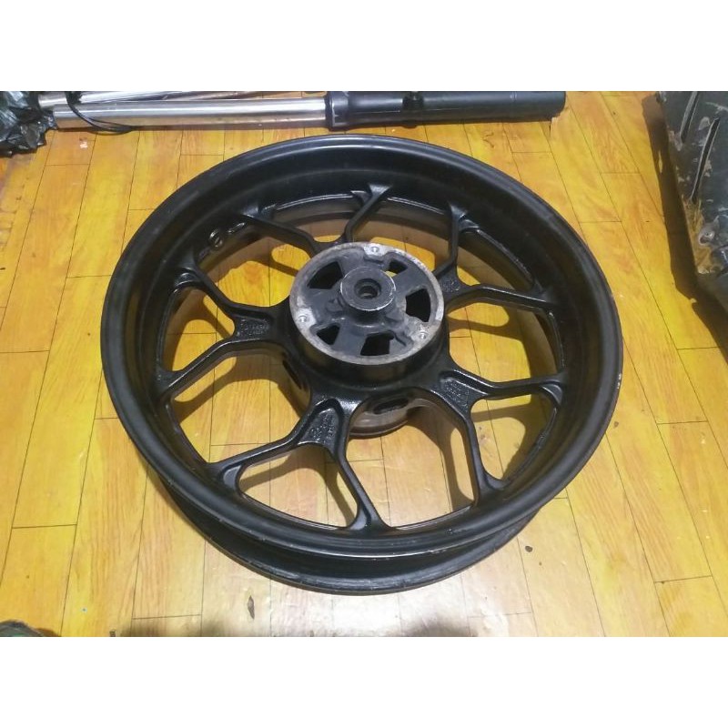 velg belakang yamaha mt25 r25 original 2nd copotan