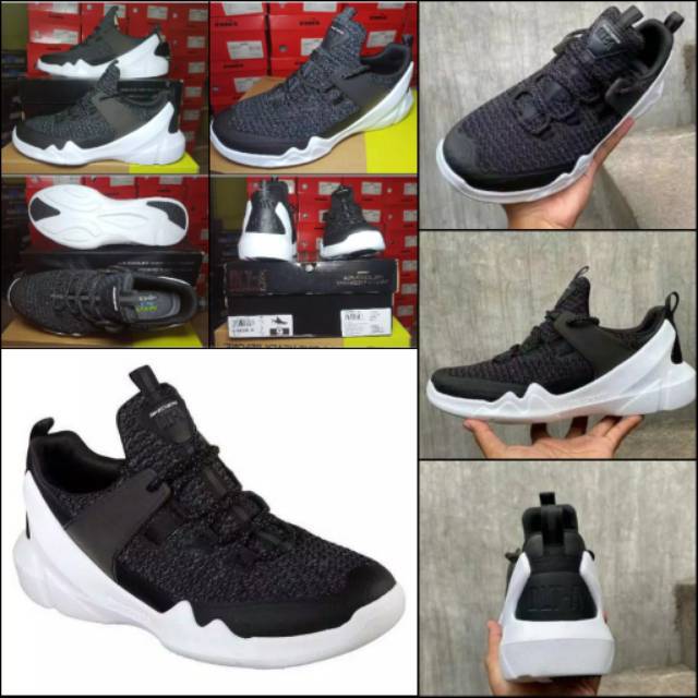 Sepatu Skechers Men DLT-A Running Shoes (Black)