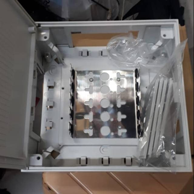 Terminal Box Telepon   / panel /  50 pair plastik