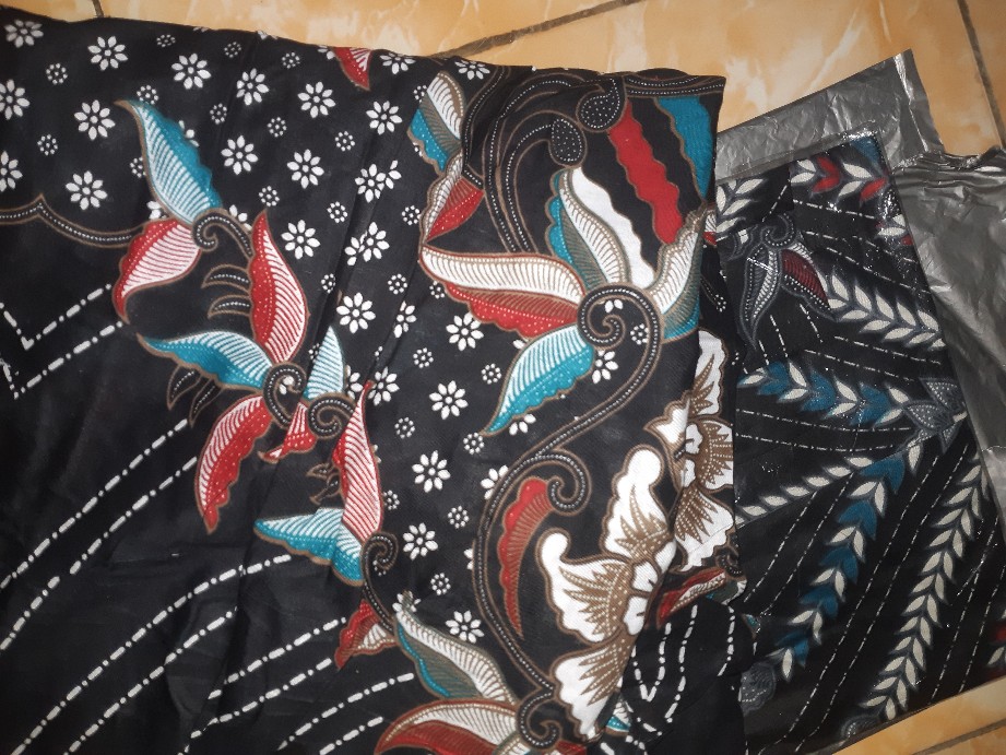 Couple Keluarga Prasasti / Couple Batik Keluarga